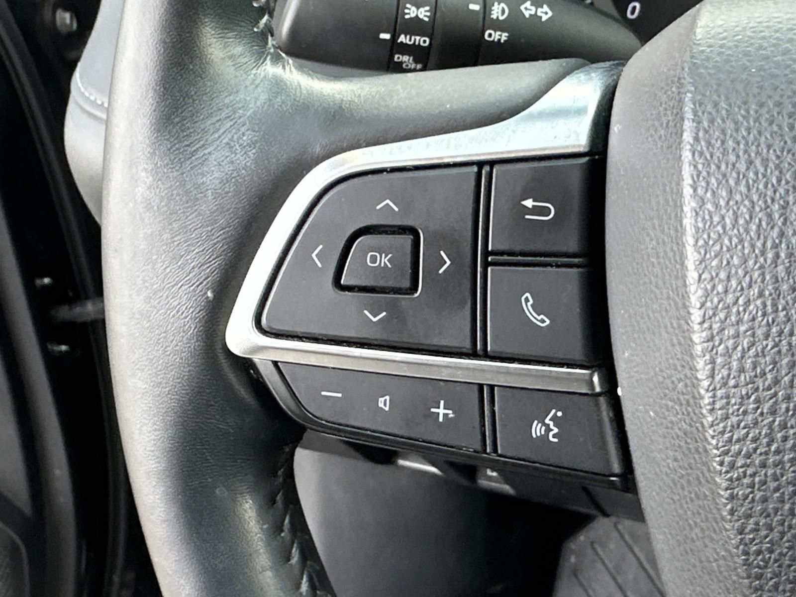 Used 2020 Toyota Highlander Limited image 24