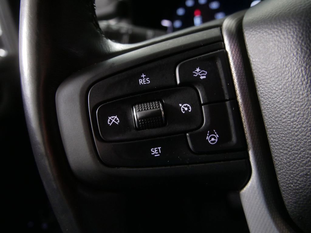 Used 2024 GMC Yukon Denali w/ Advanced Technology Package AWD/4WD image 24