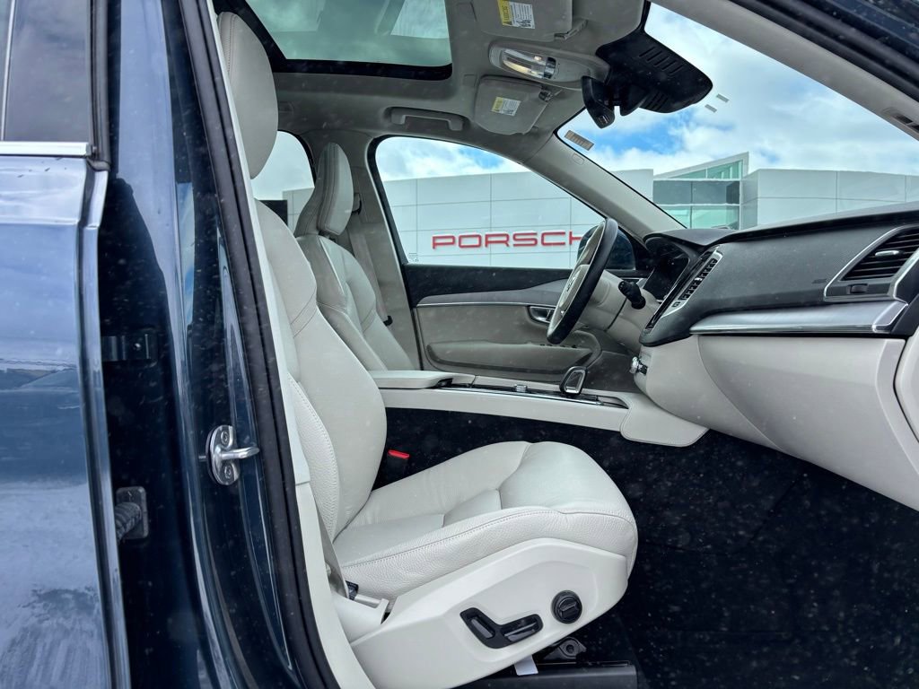 Certified 2024 Volvo XC90 B5 Core w/ Protection Package Premier image 17