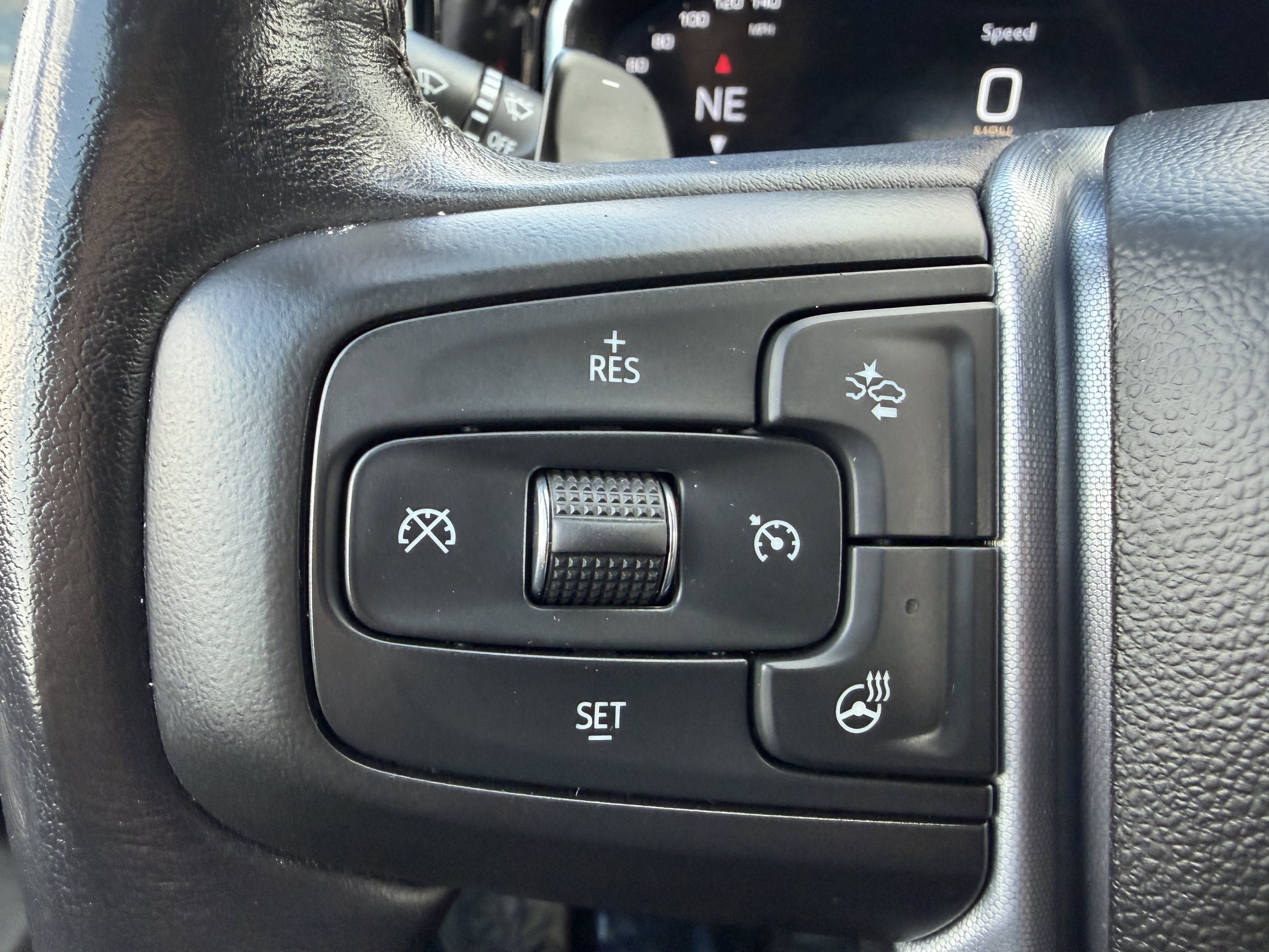 Used 2023 GMC Sierra 1500 SLT w/ SLT Premium Package AWD/4WD image 33