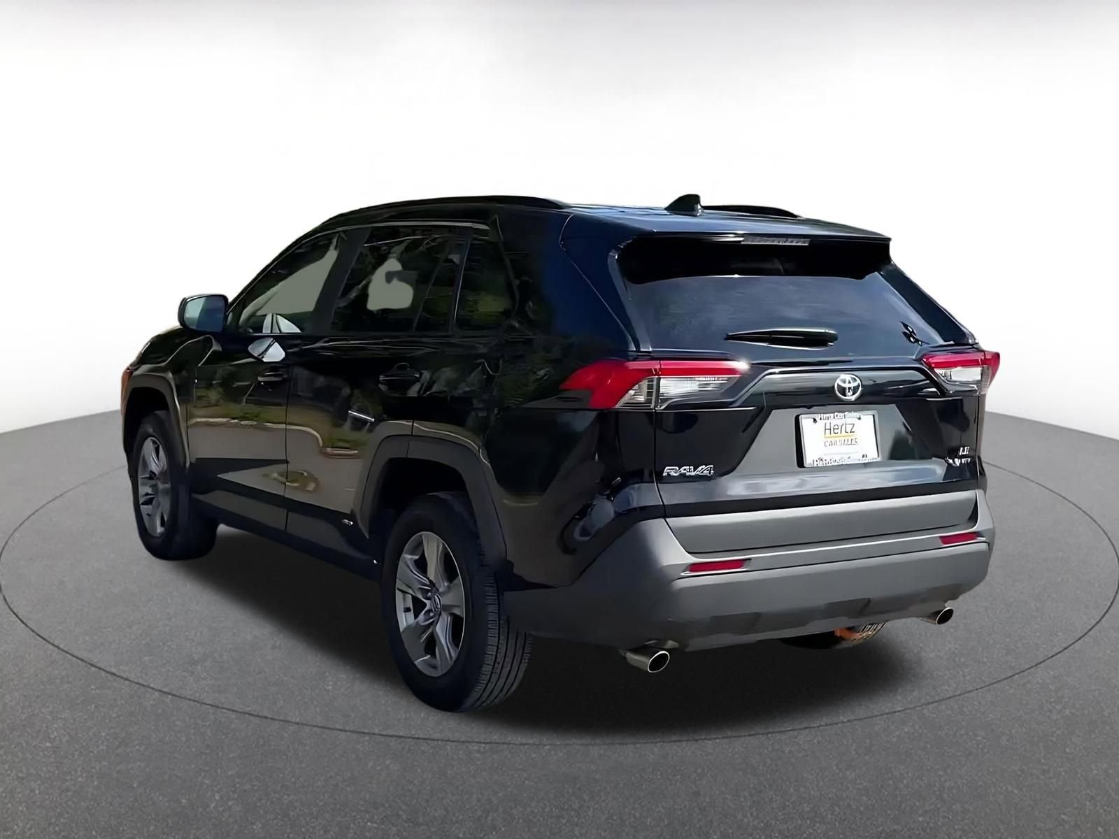 Used 2025 Toyota RAV4 LE image 10