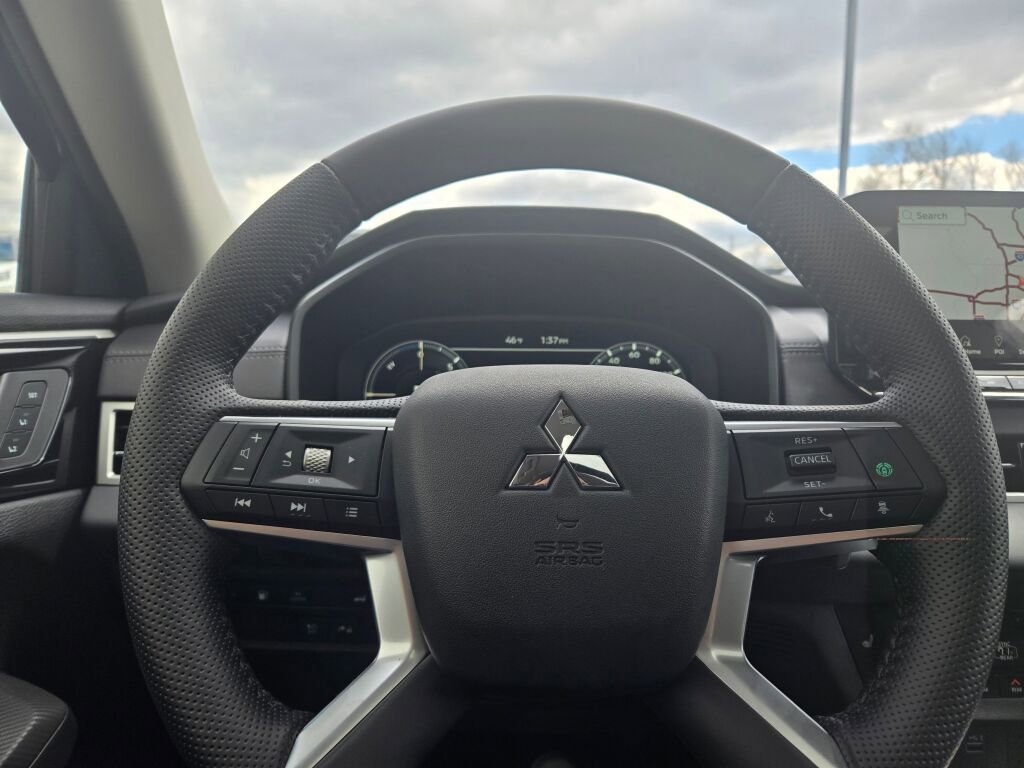 New 2025 Mitsubishi Outlander SEL image 33
