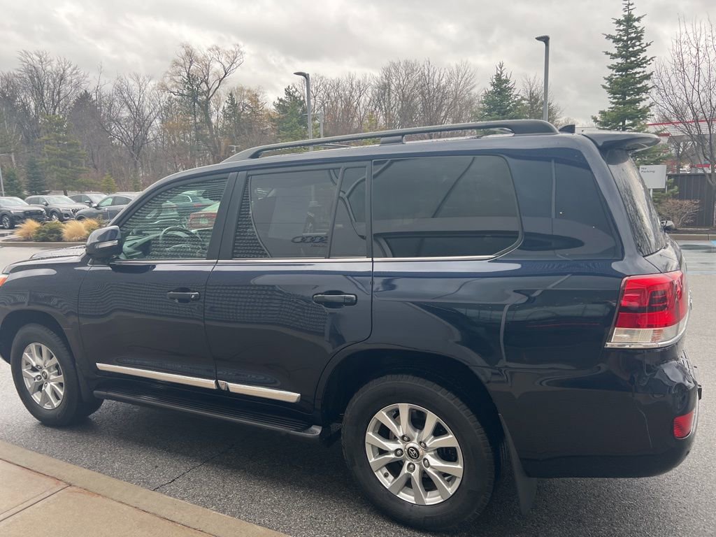 Used 2018 Toyota Land Cruiser image 42