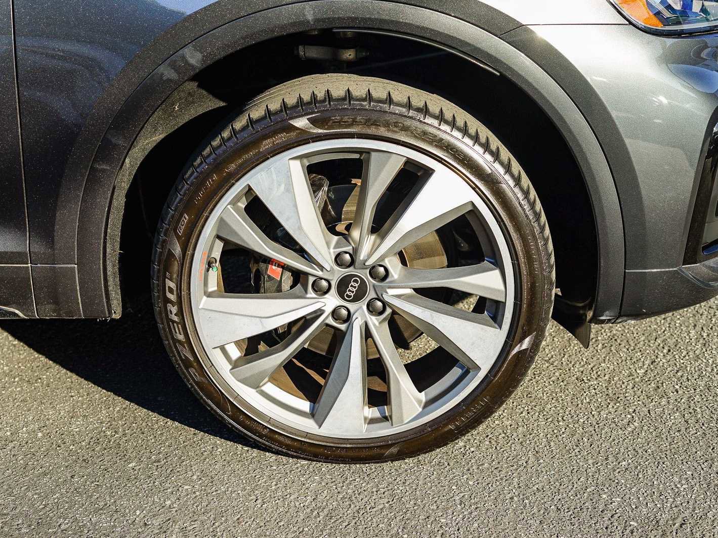 Used 2023 Audi SQ5 Premium Plus w/ Premium Plus Package image 9