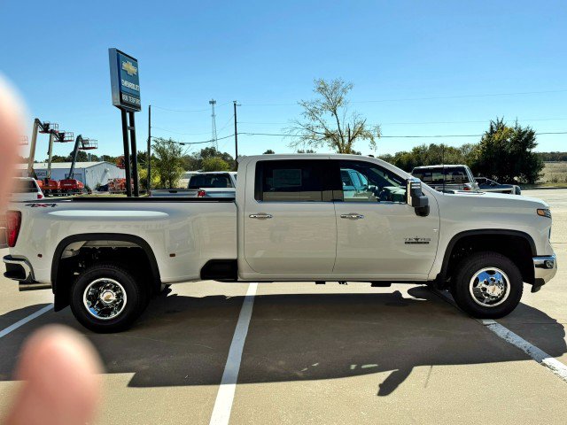 New 2026 Chevrolet Silverado 3500 LTZ w/ LTZ Texas Edition image 6