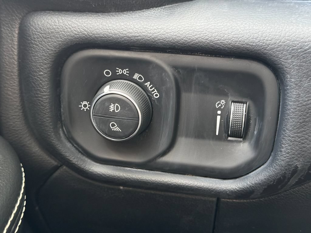 Used 2024 RAM 2500 Big Horn AWD/4WD image 30