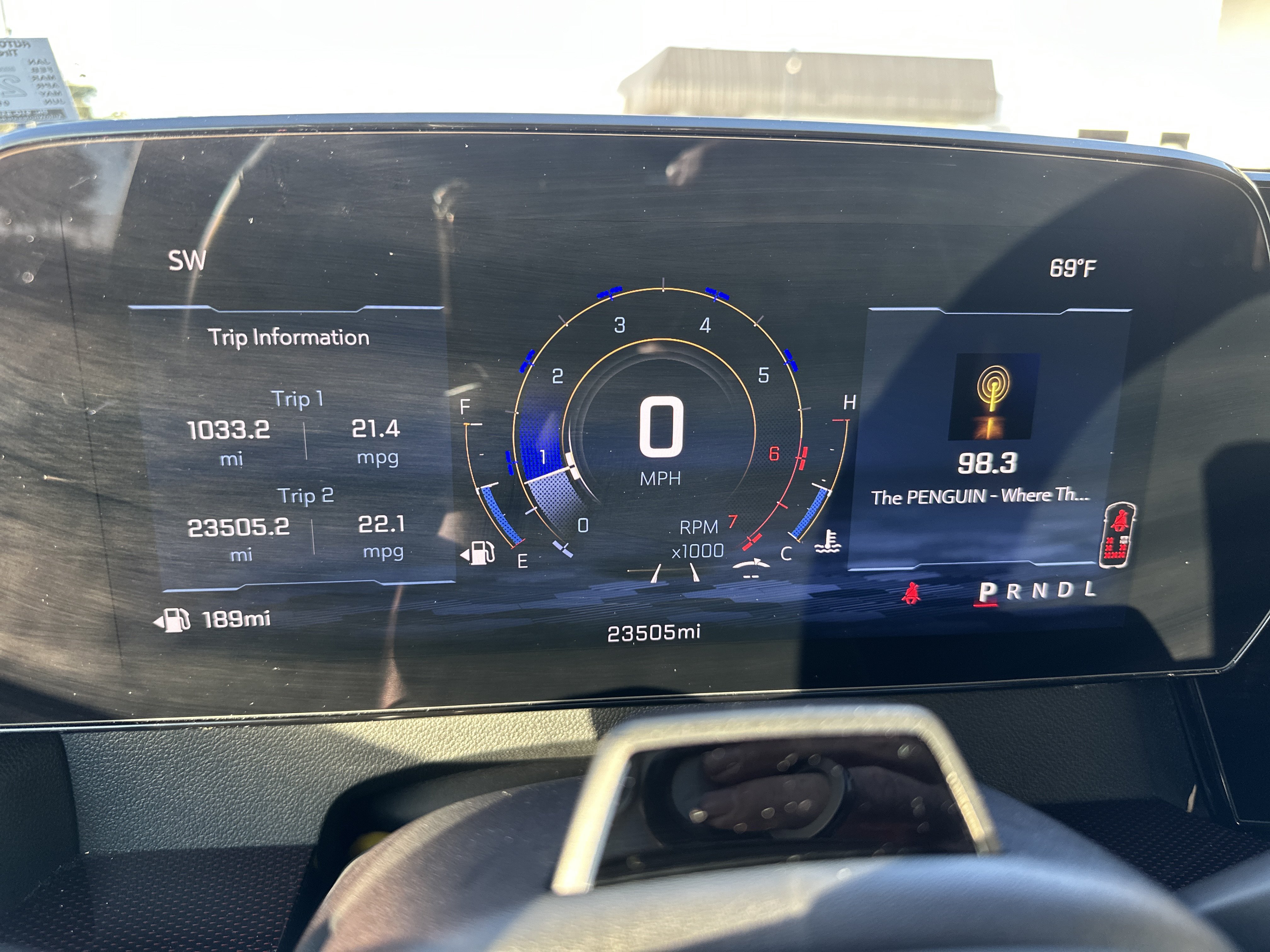 Used 2025 Chevrolet Traverse RS FWD image 16
