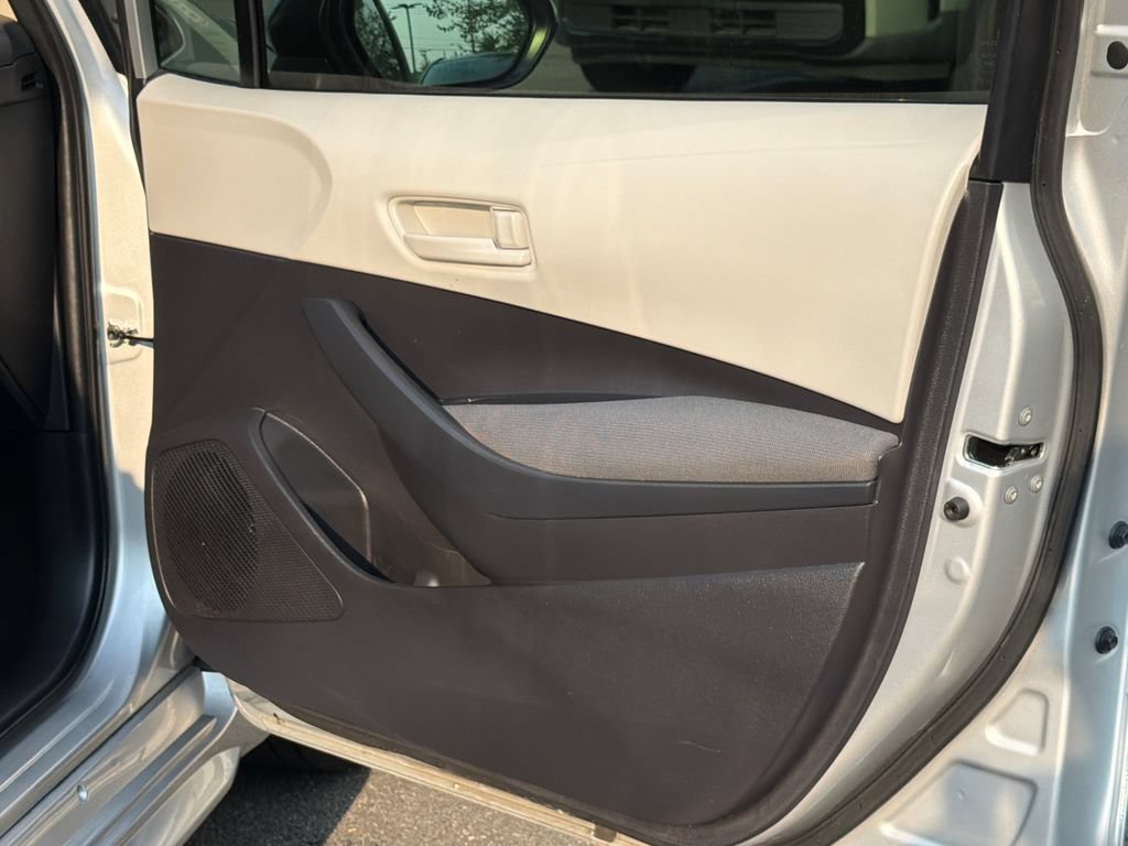 Used 2026 Toyota Corolla LE FWD image 11