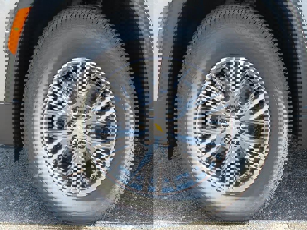 New 2025 Chevrolet Traverse LT image 7