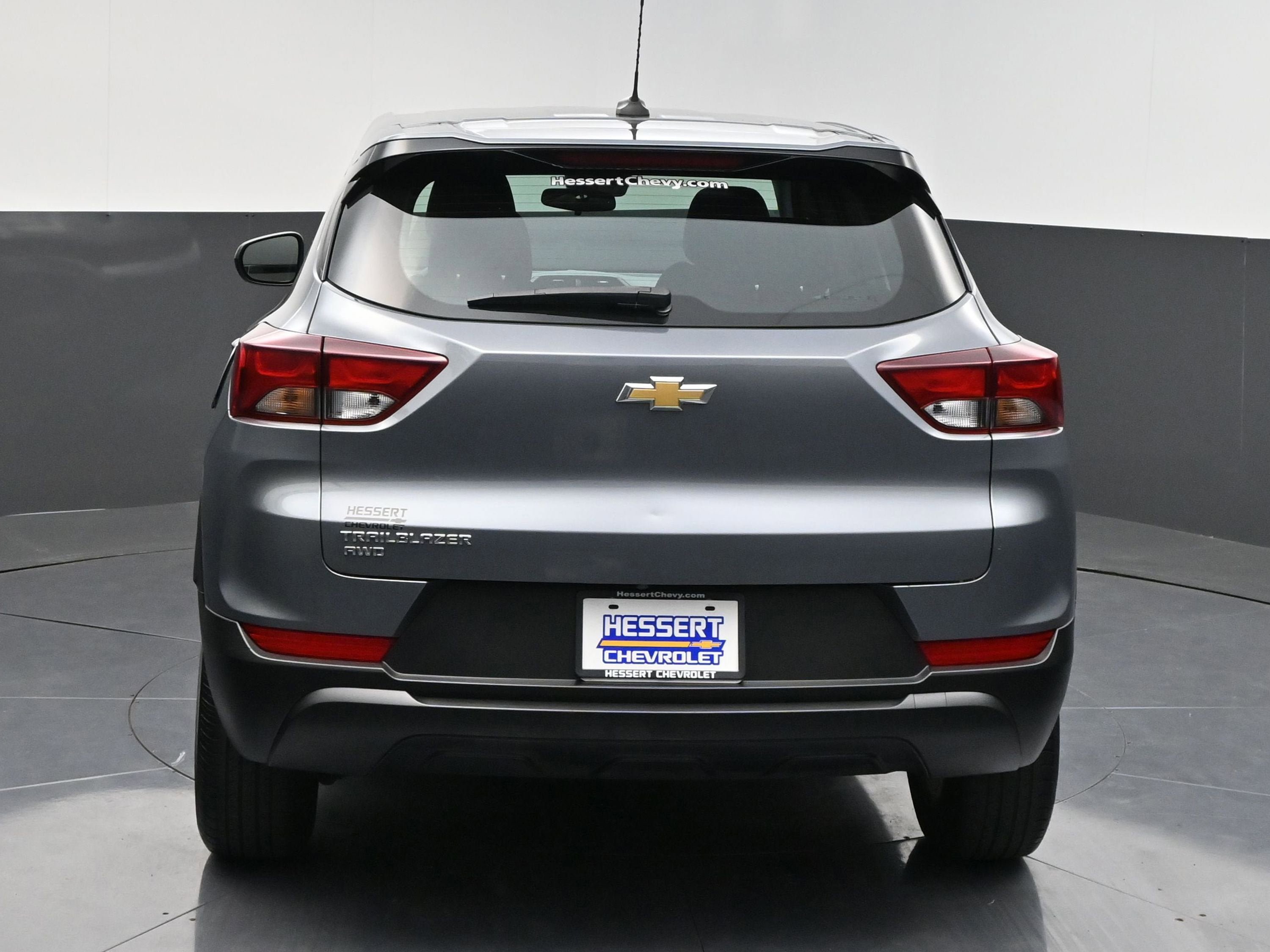 Used 2022 Chevrolet TrailBlazer LS w/ LPO, Blackout Package AWD/4WD image 6