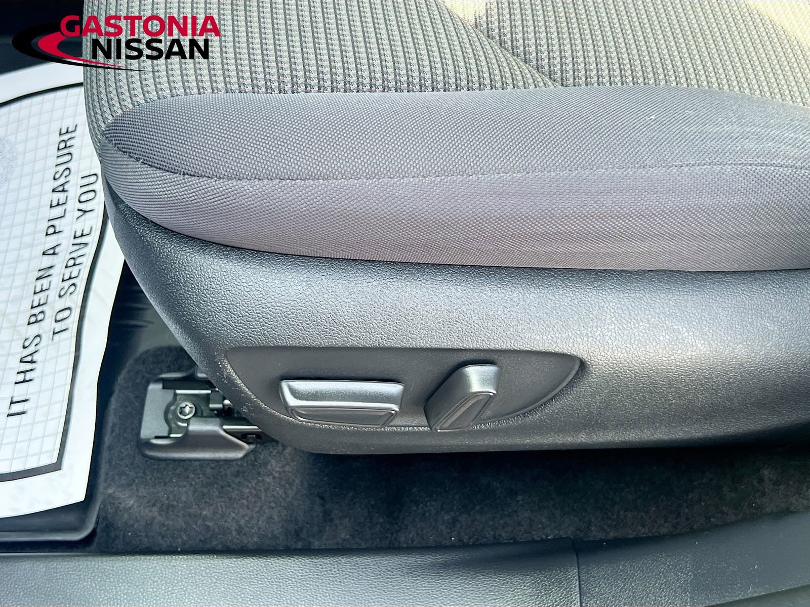 Used 2024 Toyota Highlander LE image 26