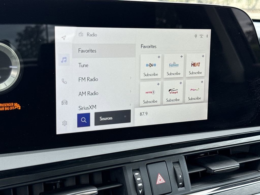 Used 2025 Lexus ES 350 w/ Premium Package image 23