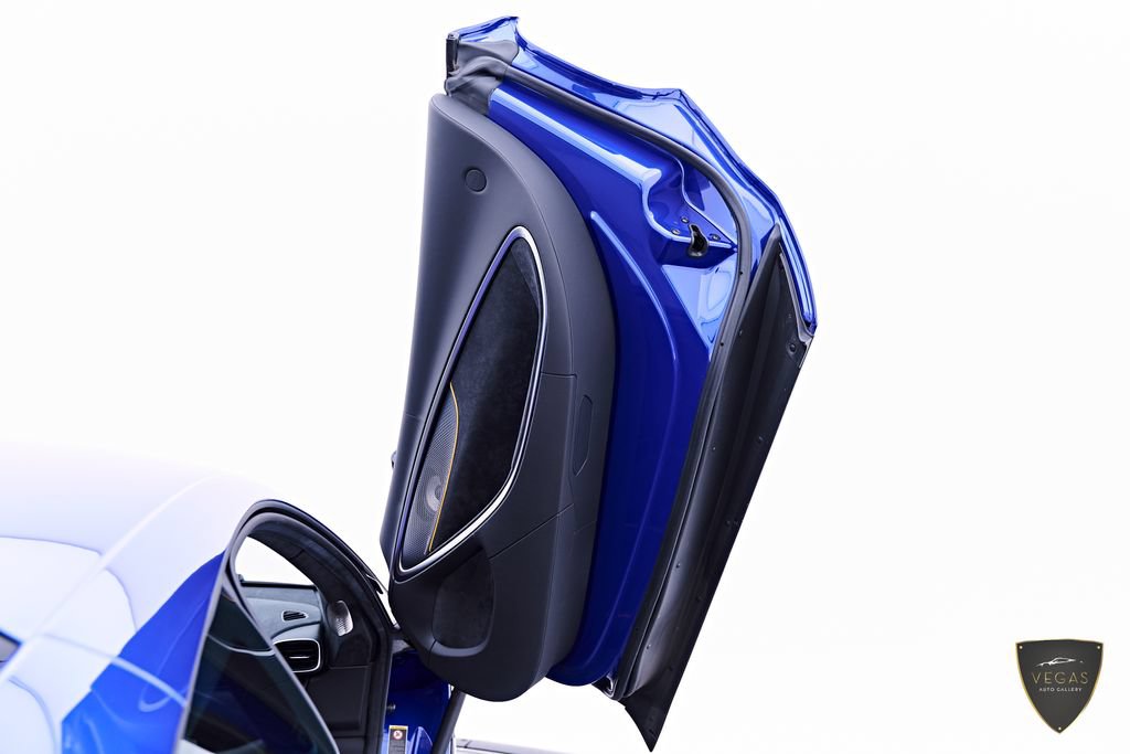 Used 2025 McLaren Artura RWD image 44
