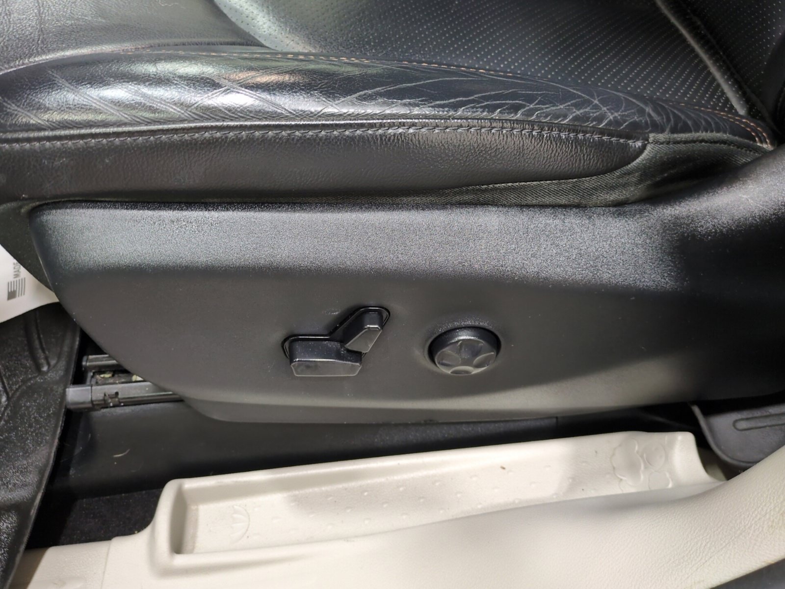 Used 2018 Chrysler Pacifica Touring-L FWD image 22