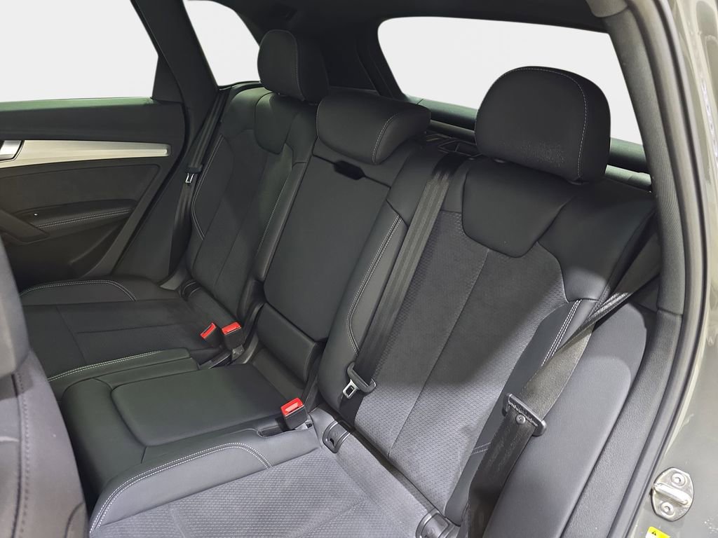 Used 2023 Audi Q5 e Premium Plus w/ Premium Plus Package image 16