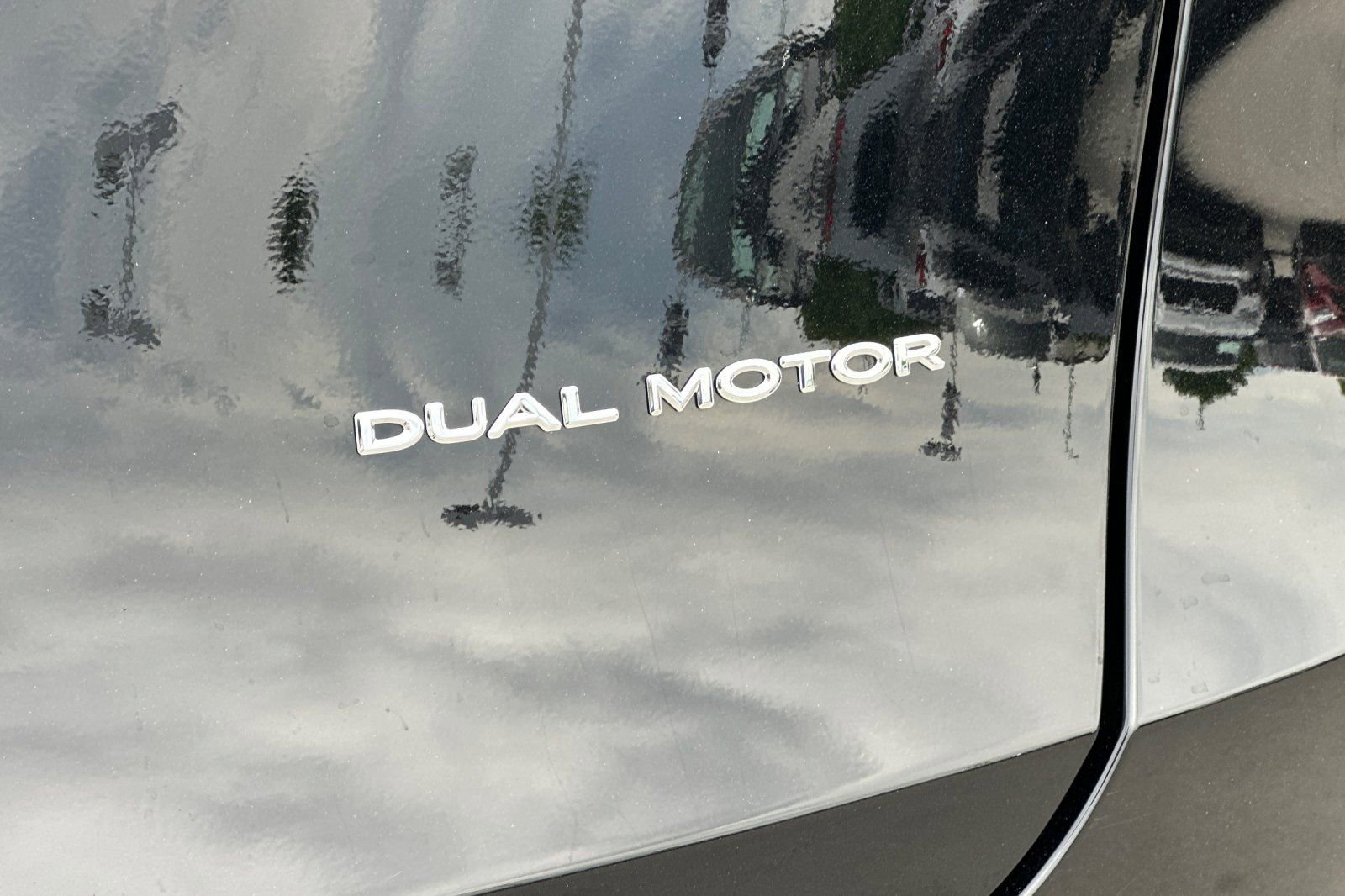 Used 2024 Tesla Model Y Long Range image 26