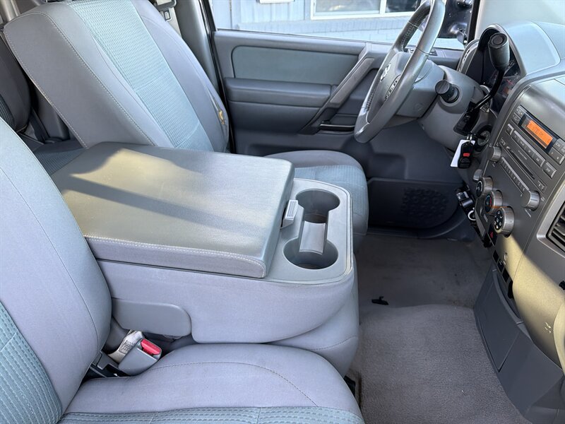 Used 2006 Nissan Titan SE AWD/4WD image 30