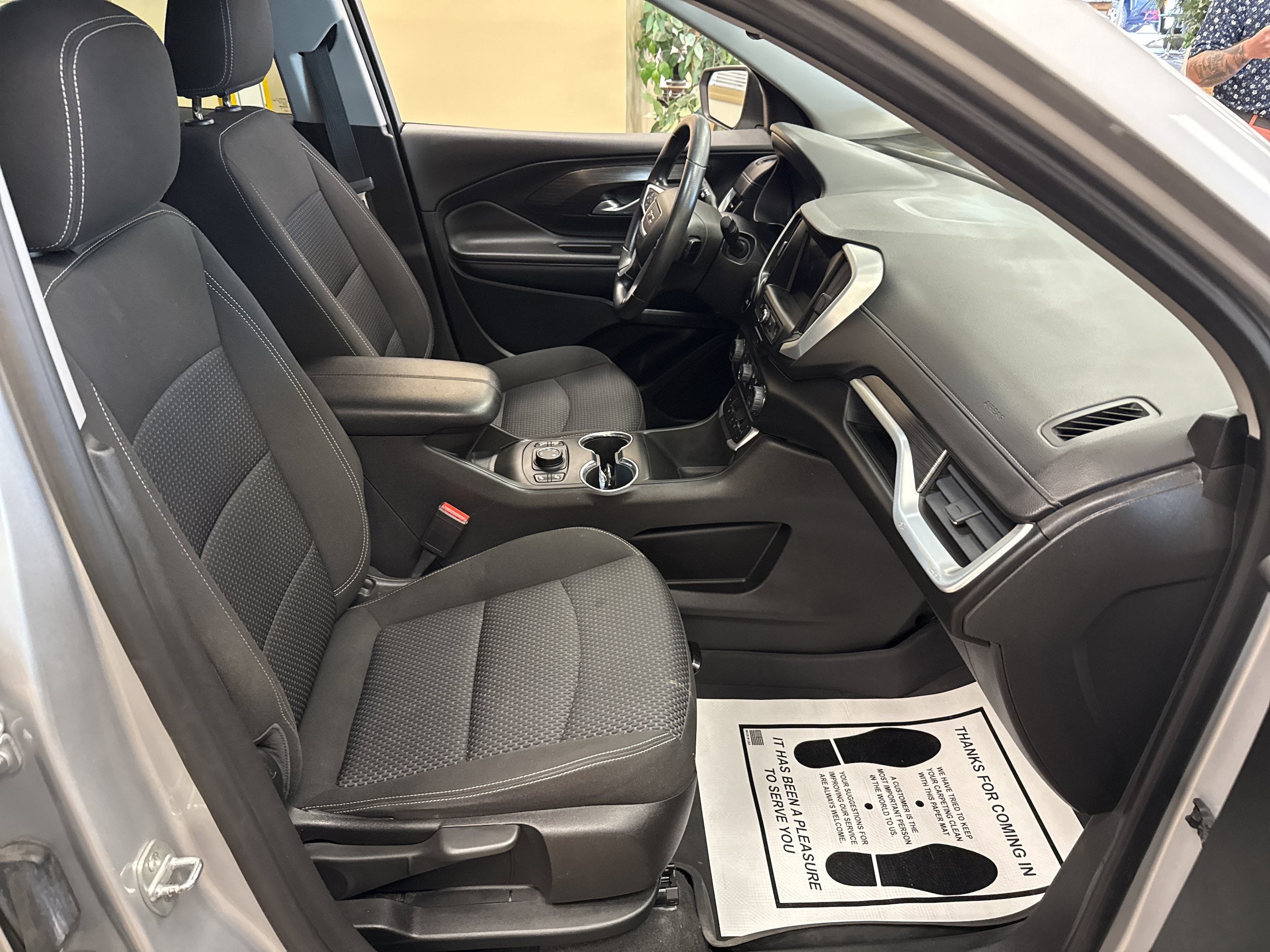 Used 2022 GMC Terrain SLE w/ Driver Convenience Package AWD/4WD image 19