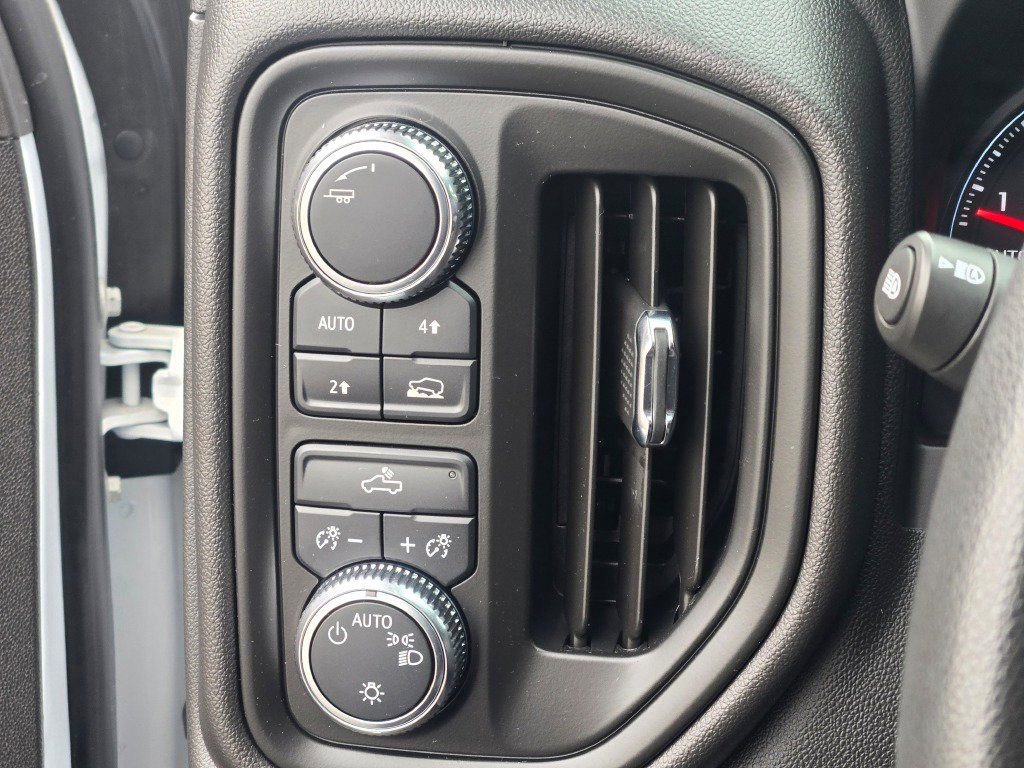 Used 2024 GMC Sierra 1500 Pro w/ Pro Value Package AWD/4WD image 26