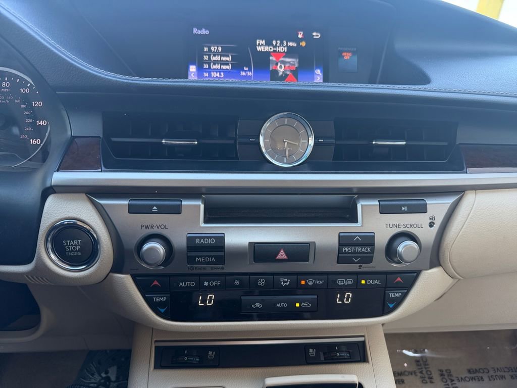 Used 2015 Lexus ES 350 w/ Premium Package image 29