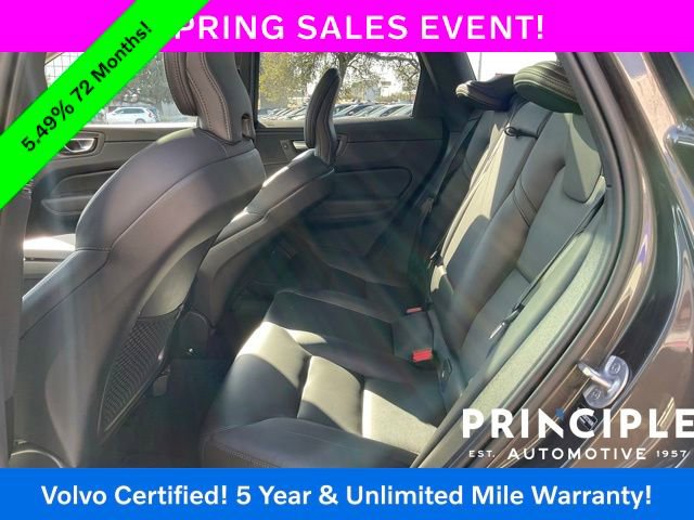 Certified 2025 Volvo XC60 B5 Core image 21