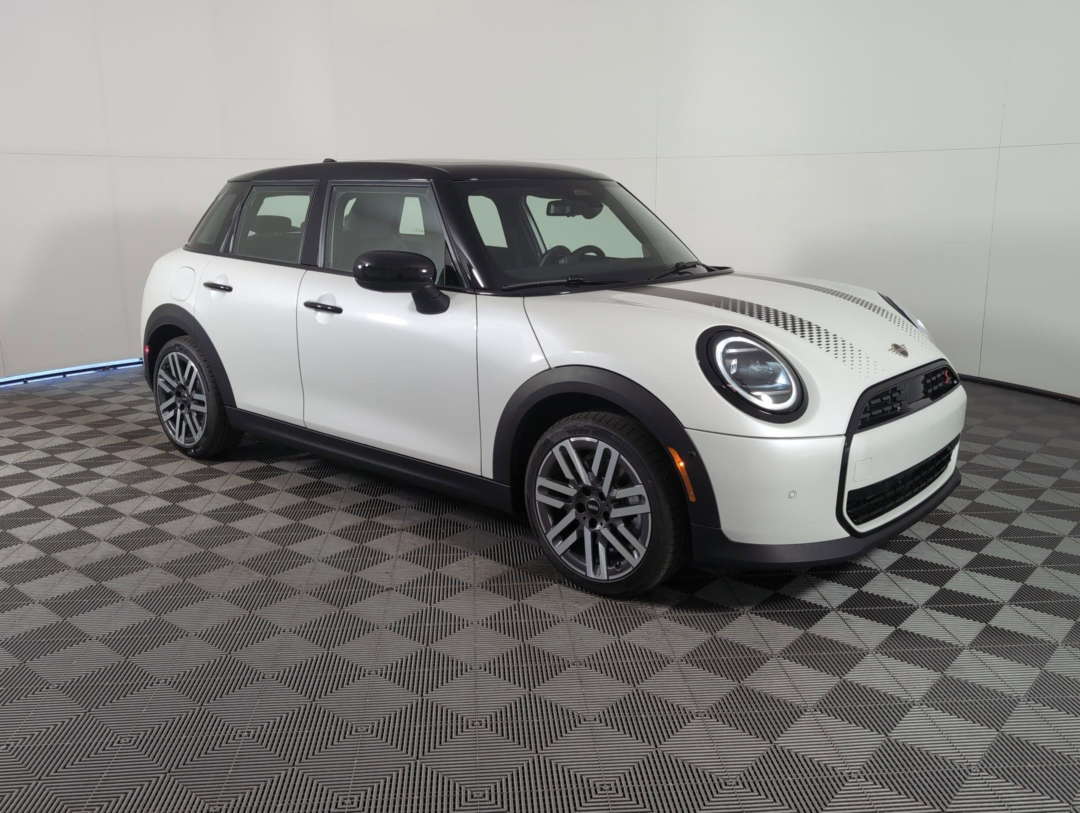 New 2026 MINI Cooper S image 5