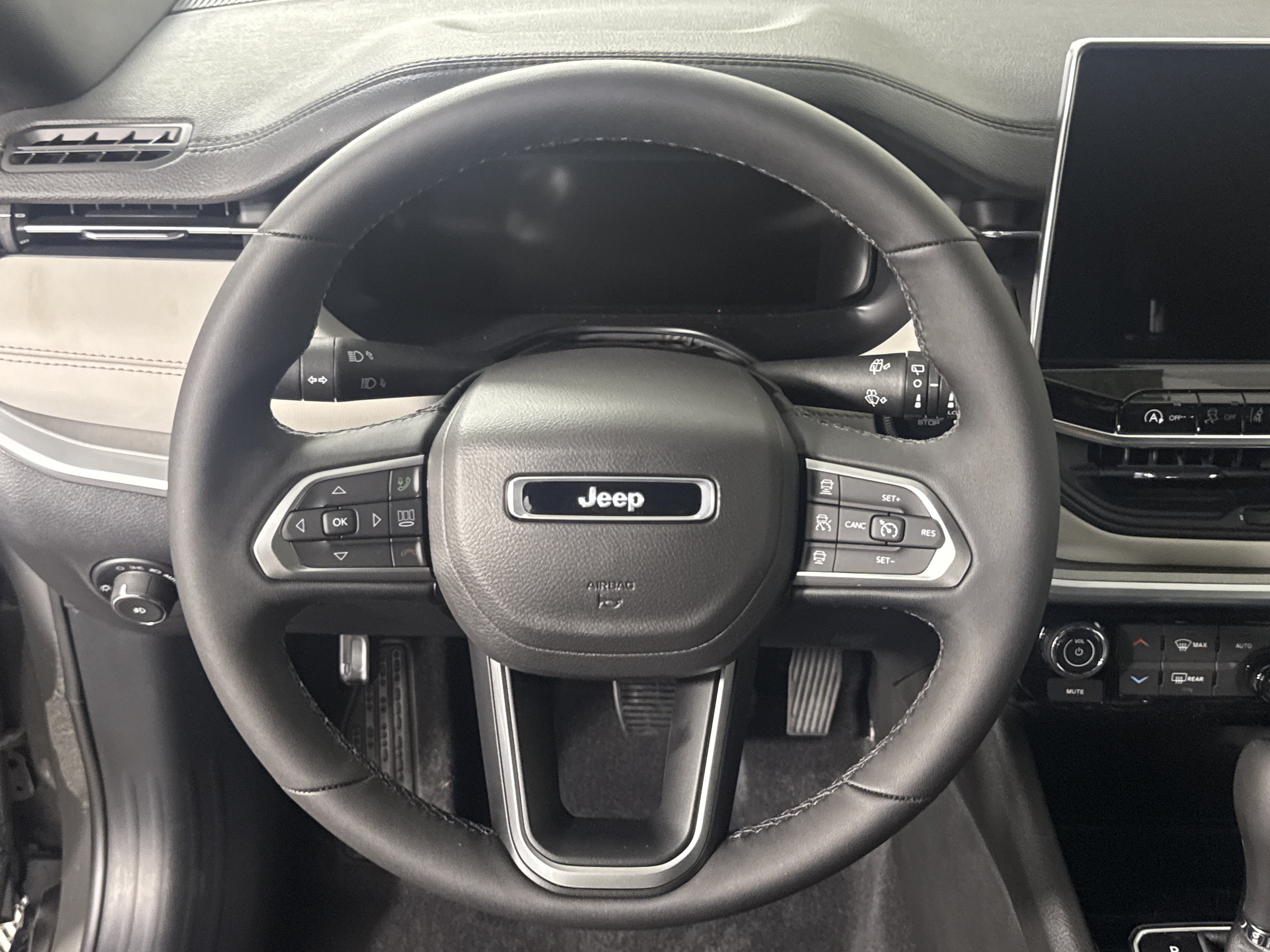 New 2026 Jeep Compass Limited AWD/4WD image 16