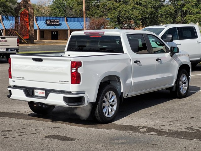 Used 2022 Chevrolet Silverado 1500 Custom image 4