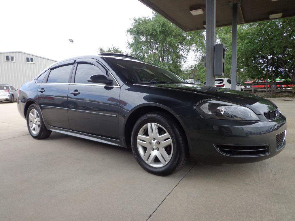 Used 2014 Chevrolet Impala LT w/ LT Sunroof Package image 3