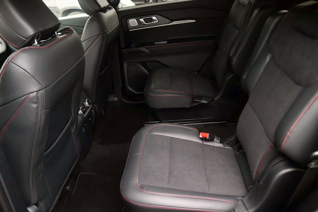 New 2026 Ford Explorer ST w/ Sun And Sound Package image 12