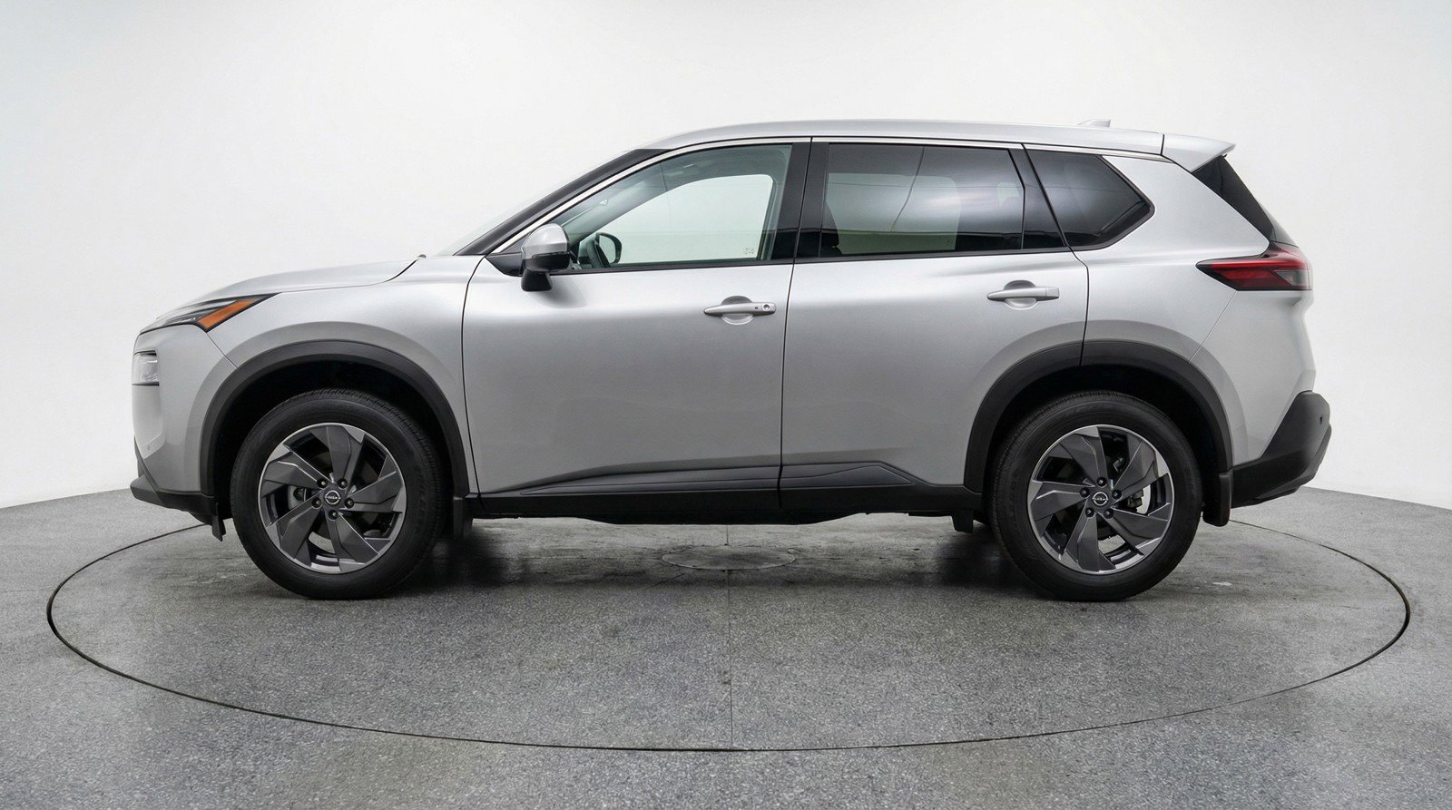 Used 2025 Nissan Rogue SV FWD image 5