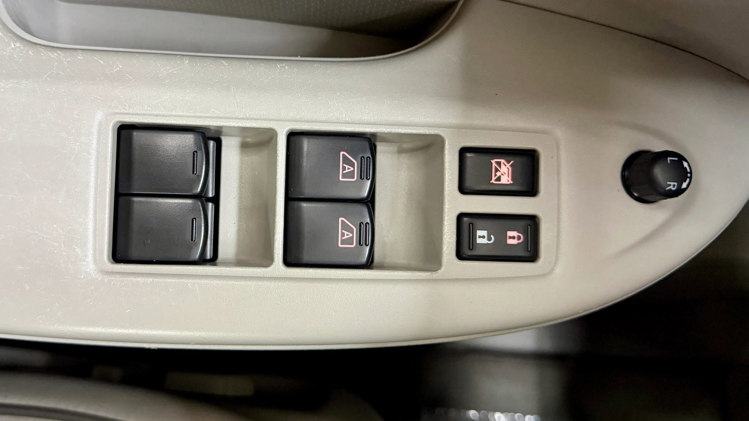 Used 2013 Nissan Quest SL w/ Value Cargo Pkg image 20