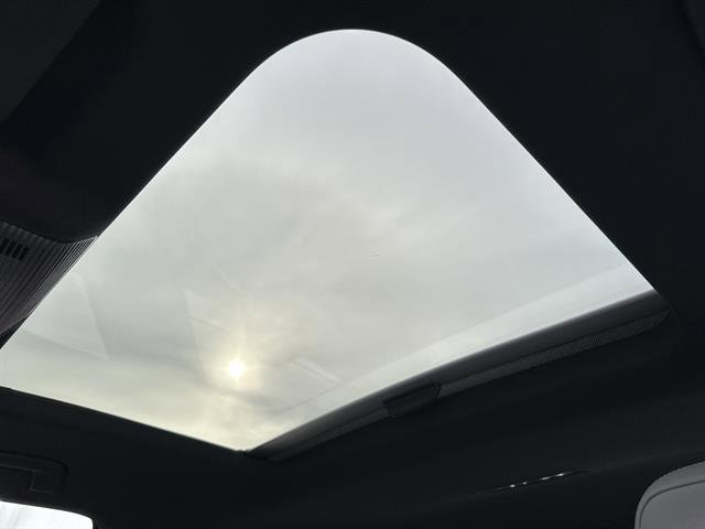 Used 2024 Volkswagen GTI SE image 21