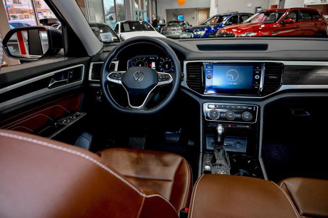 Used 2022 Volkswagen Atlas SE image 35