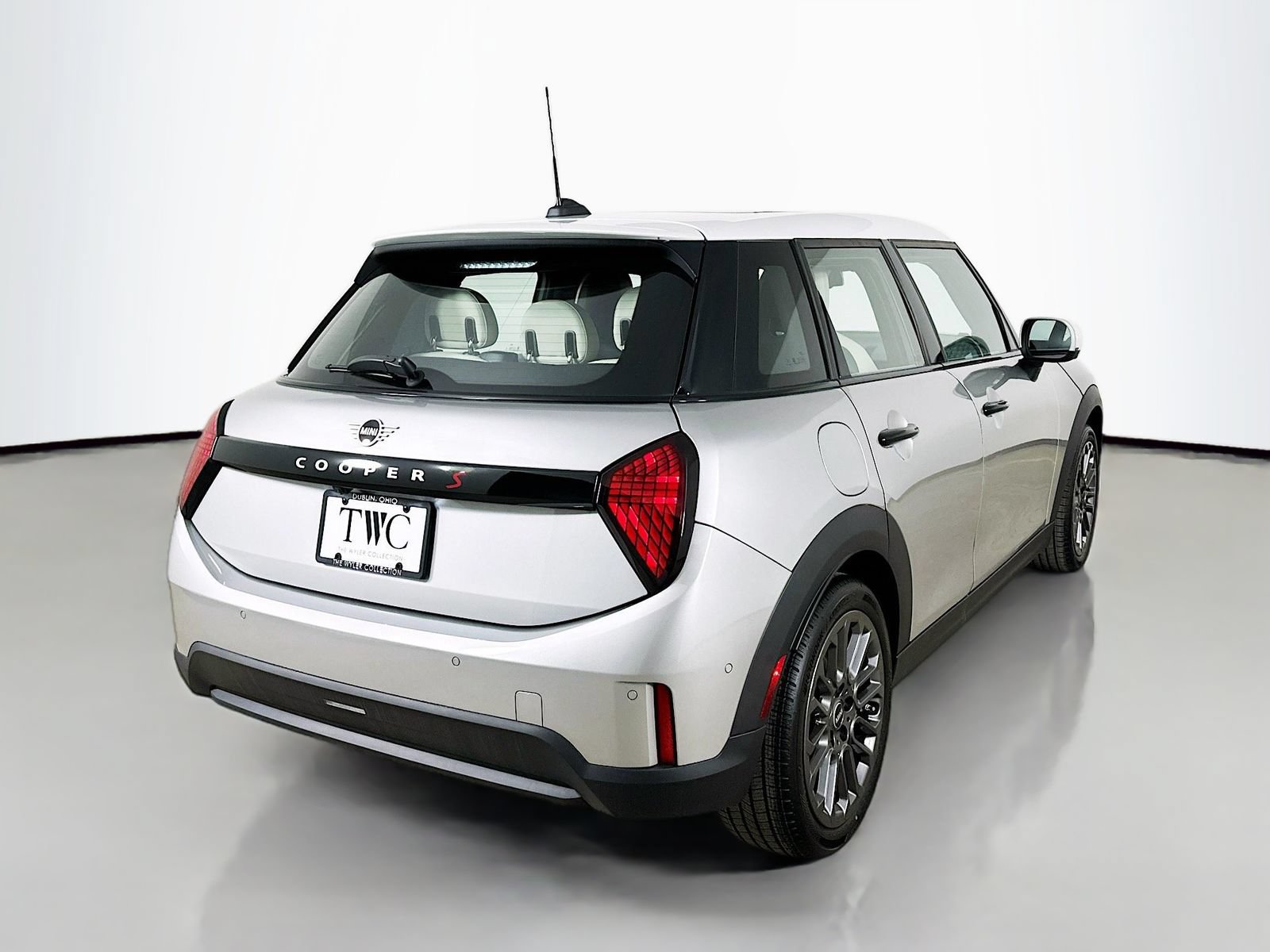 New 2026 MINI Cooper S FWD image 5