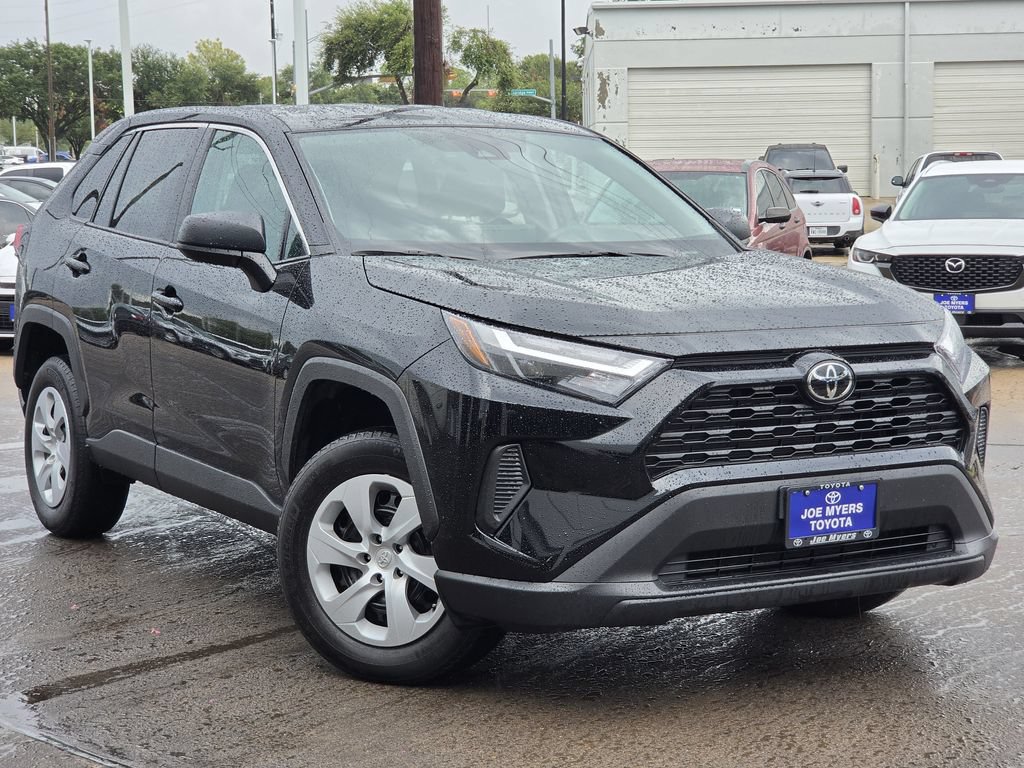 Used 2025 Toyota RAV4 LE FWD image 2