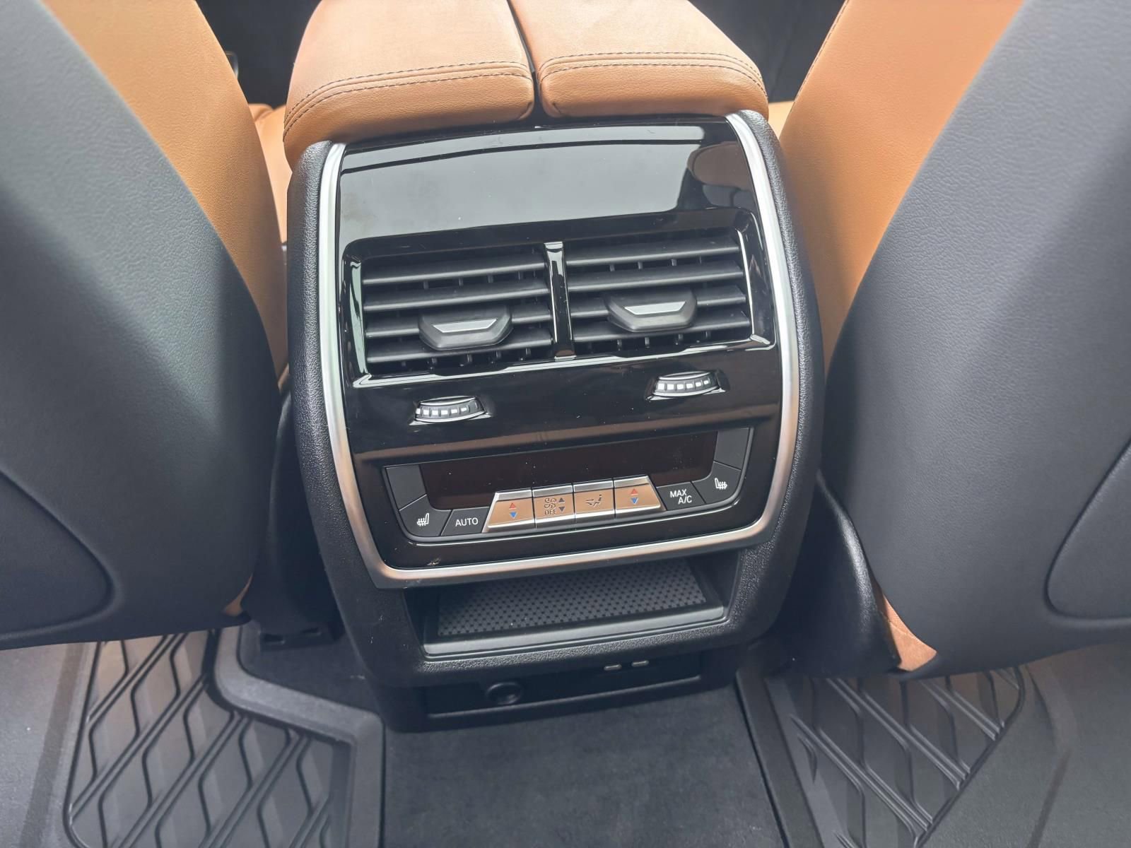 New 2026 BMW X5 xDrive50e w/ M Sport Package image 33