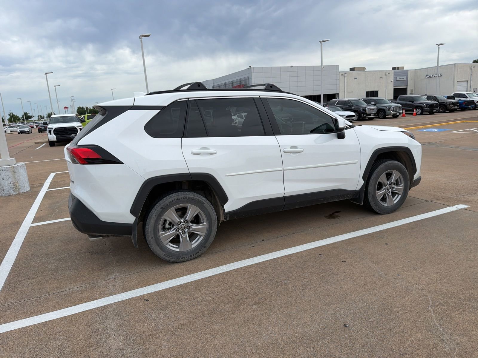 Used 2023 Toyota RAV4 XLE FWD image 8