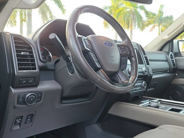 Used 2018 Ford Expedition Limited RWD image 7