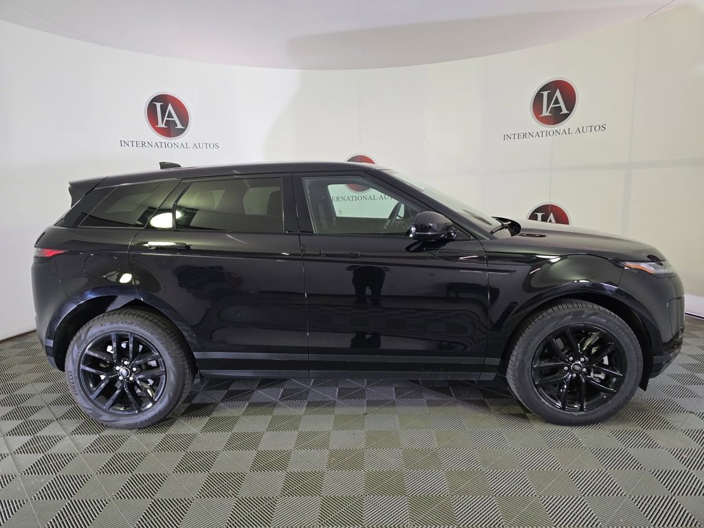 Used 2025 Land Rover Range Rover Evoque S image 3