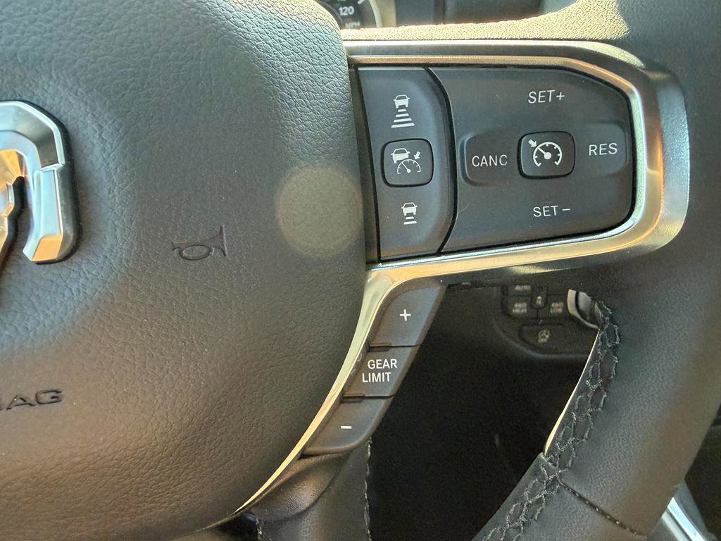 Used 2026 RAM 1500 Laramie AWD/4WD image 17