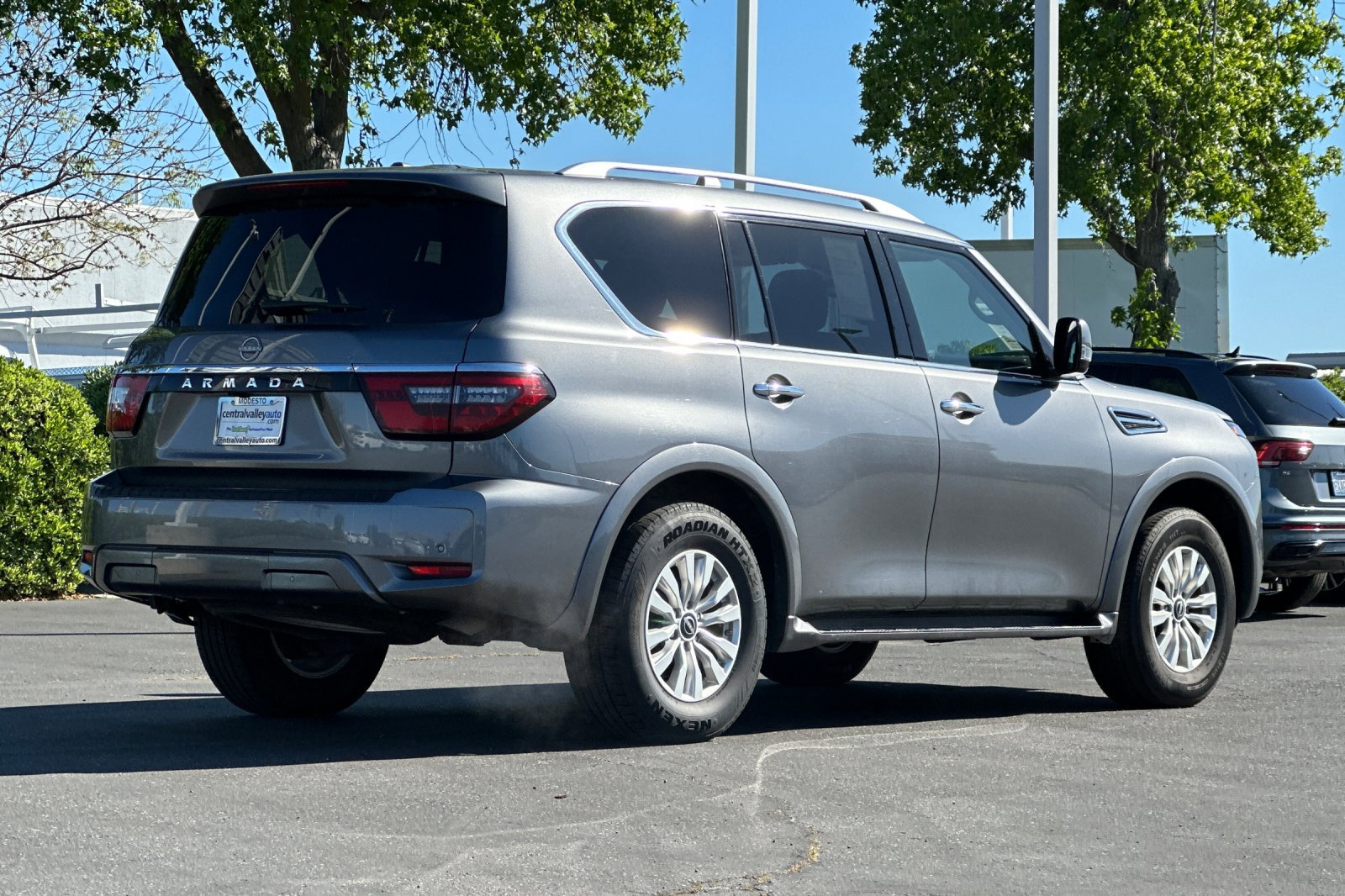 Certified 2024 Nissan Armada SV AWD/4WD image 4