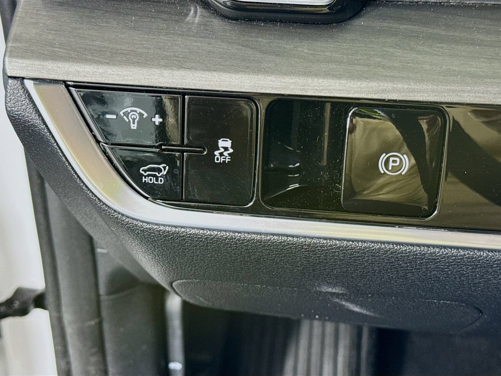 Certified 2025 Kia Sportage X-Line w/ Premium Package AWD/4WD image 21