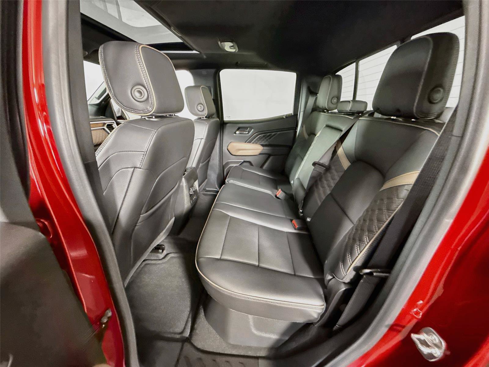 New 2026 GMC Canyon Denali AWD/4WD image 18