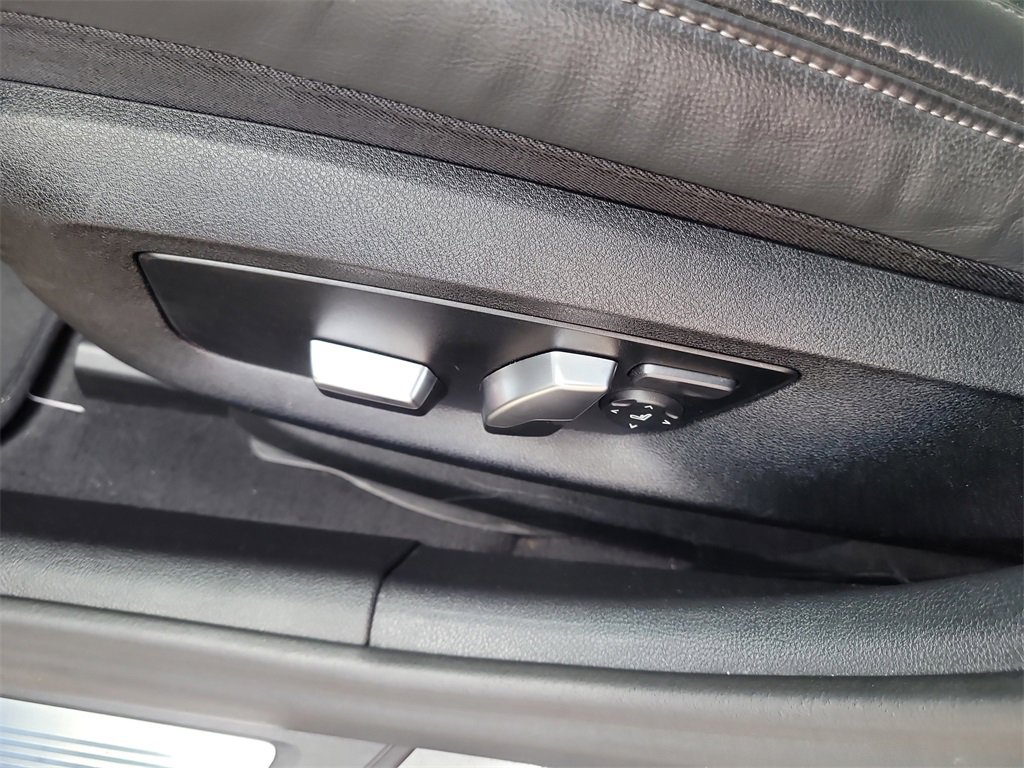 Used 2021 BMW 530i w/ M Sport Package image 18