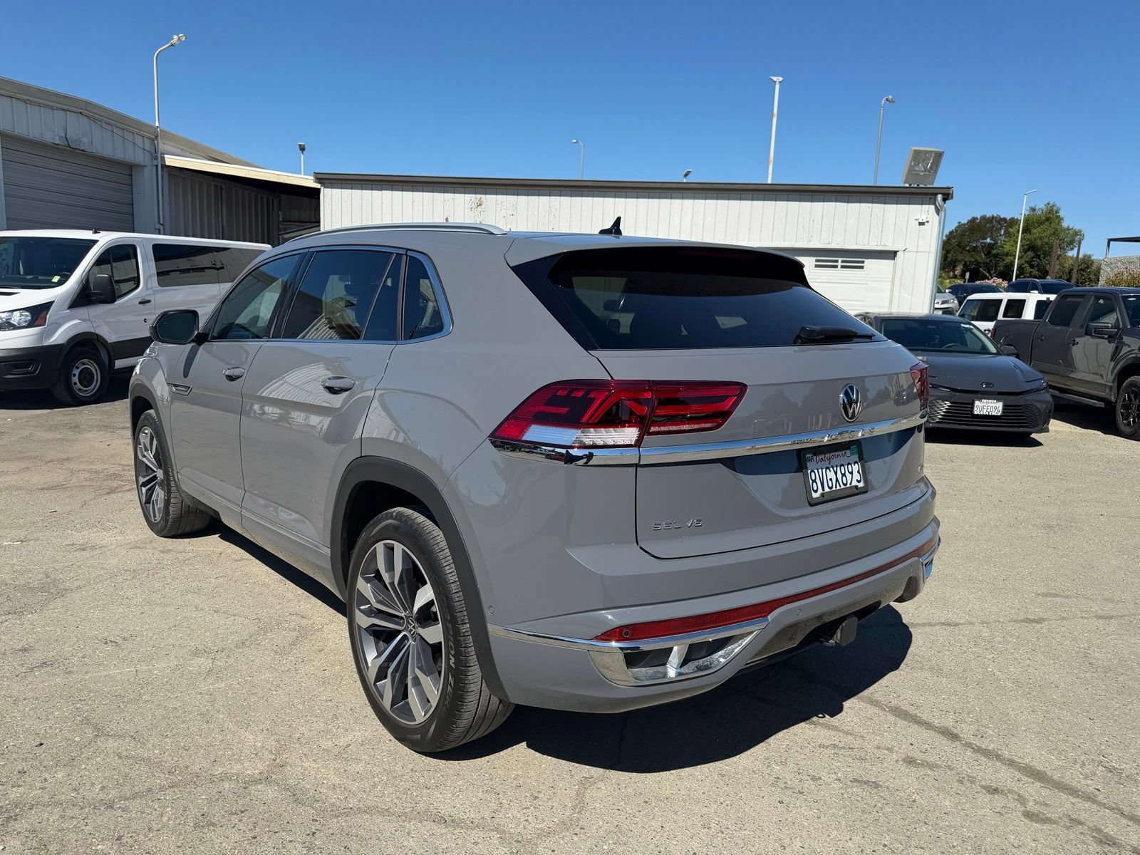 Used 2021 Volkswagen Atlas Cross Sport SEL Premium R-Line AWD/4WD image 3