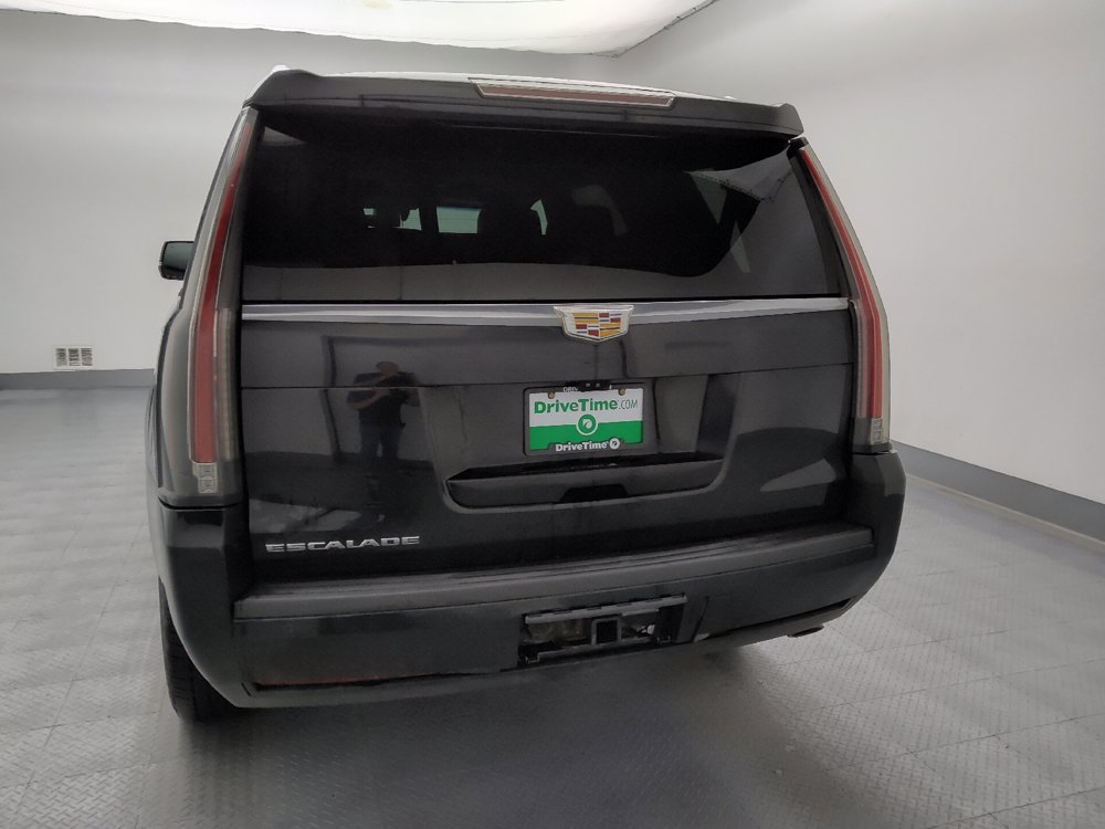 Used 2018 Cadillac Escalade Platinum AWD/4WD image 6