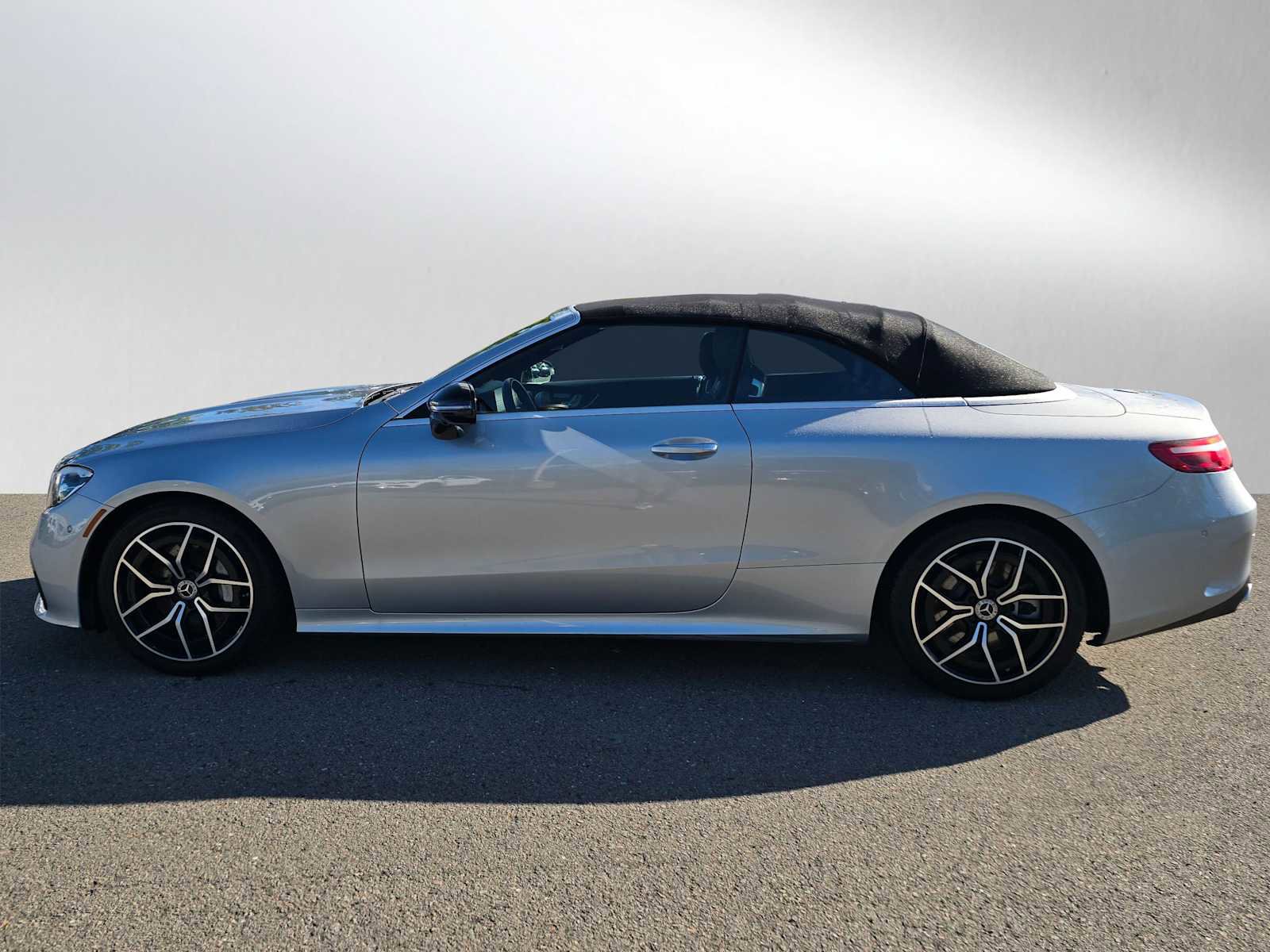 Used 2023 Mercedes-Benz E 450 Cabriolet image 6