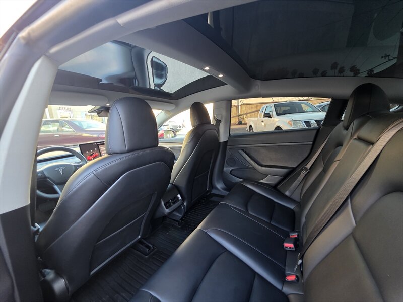 Used 2022 Tesla Model 3 Long Range AWD/4WD image 21