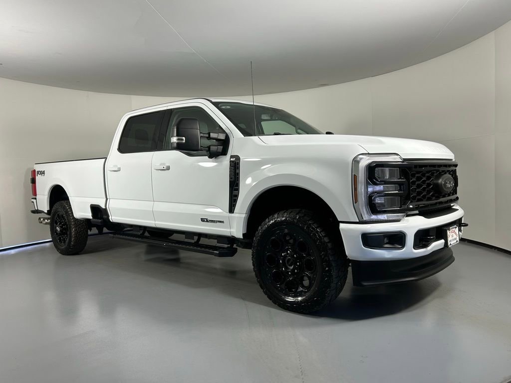 Used 2025 Ford F250 XLT w/ Black Appearance Package image 1